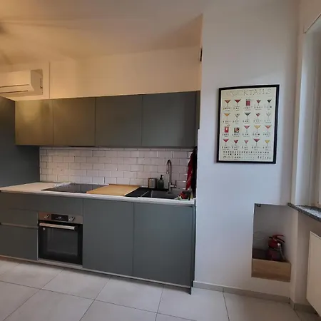 Azzurra Apartment *